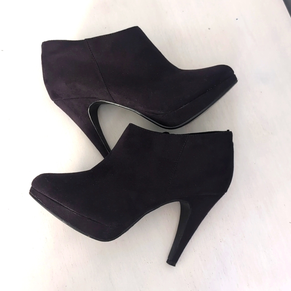 H&M Booty Heels - Picture 1 of 5